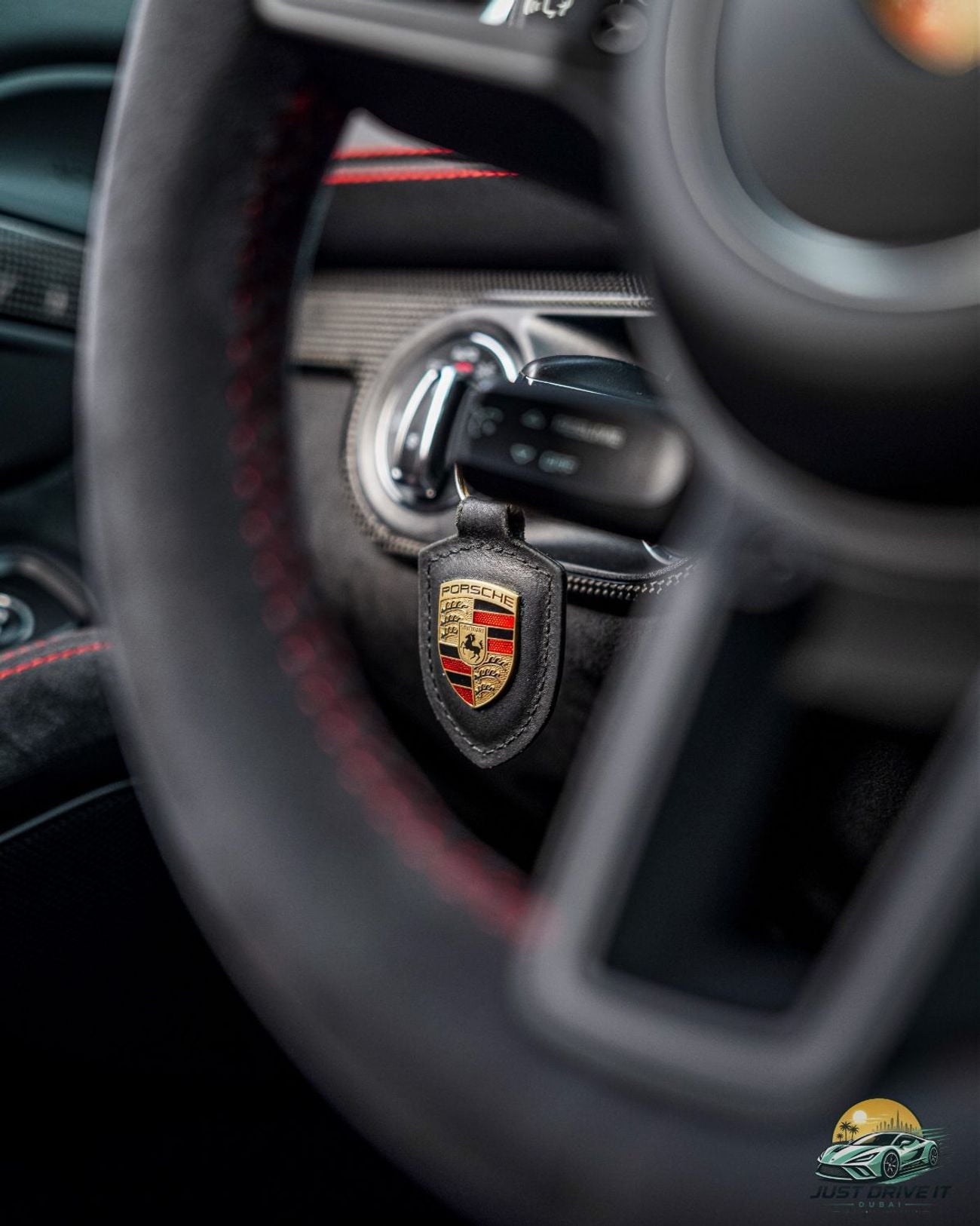 Porsche 718 Cayman GT4