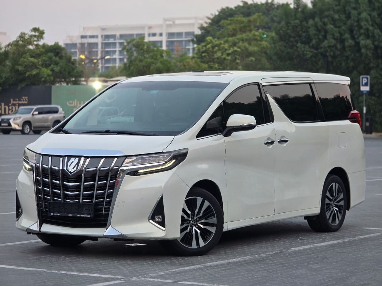 Toyota Alphard LIMITED 2019 Toyota Alphard V6 // Perfect condition // Single owner // Full option