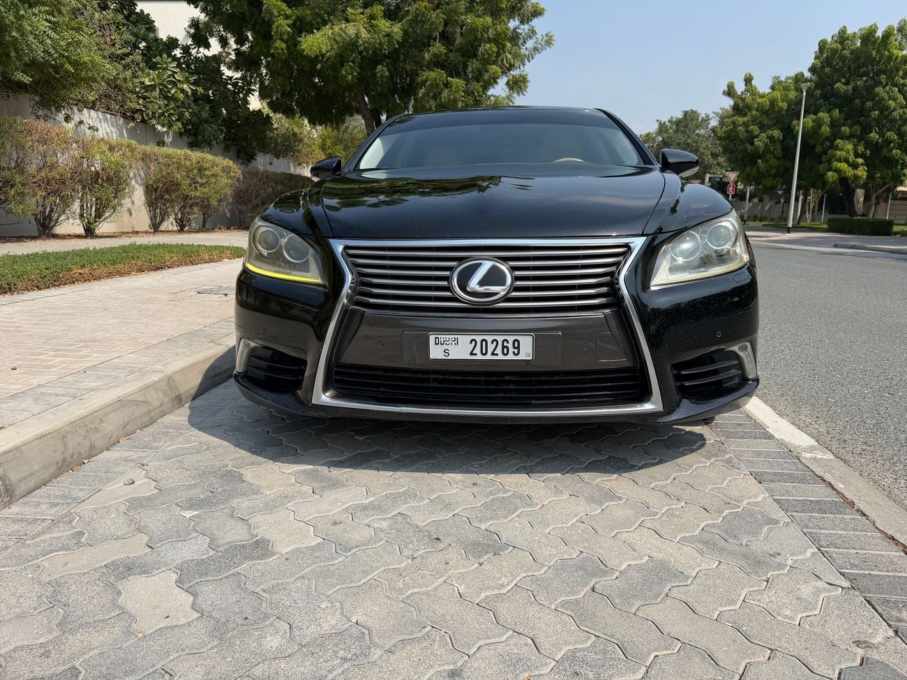 Lexus LS460 PLATINUM LWB 4ST