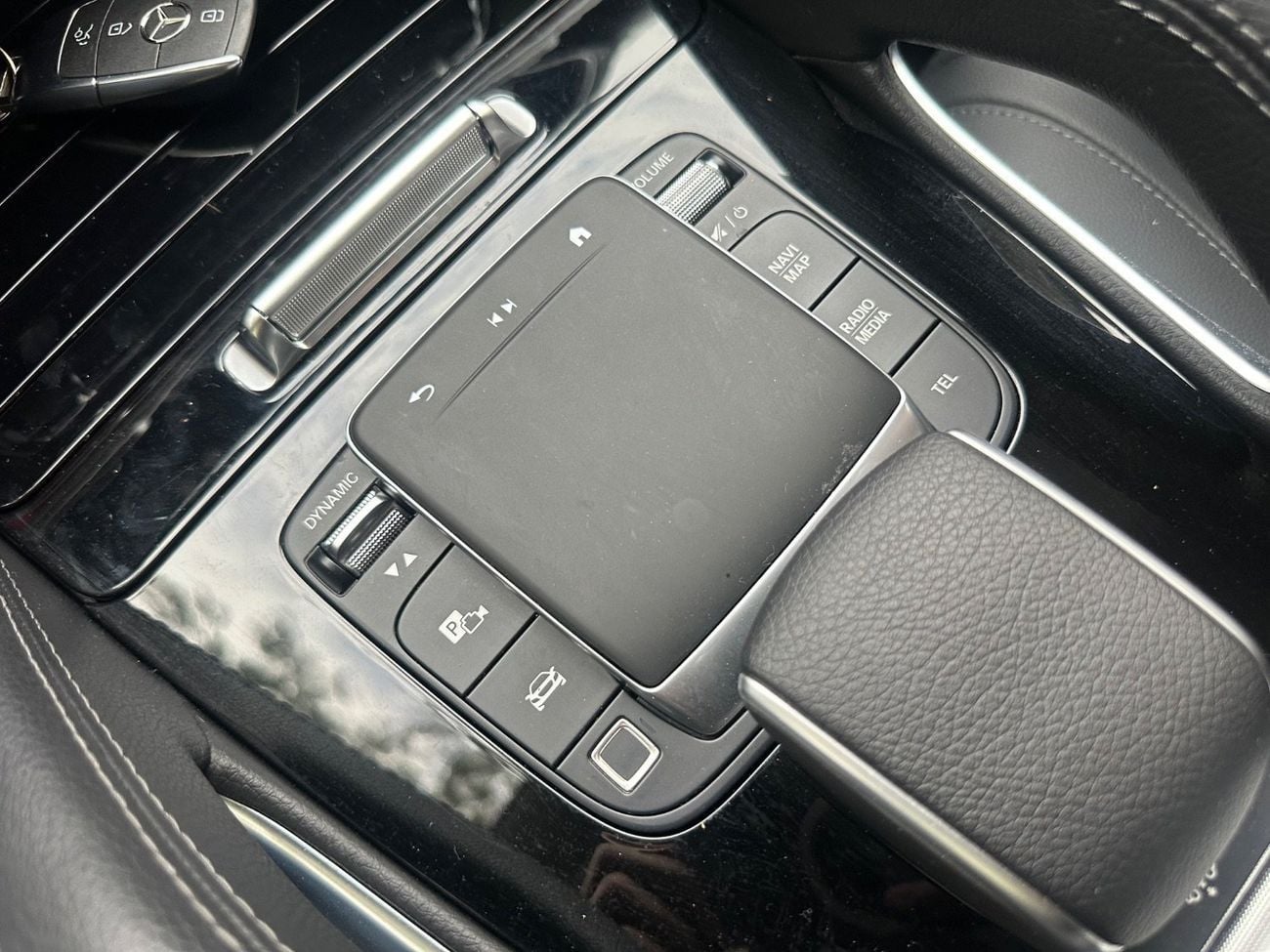 مرسيدس بنز GLE 300 2025 Diesel | 2.0L 4-cylinder 270 HP | Low Mileage | Like New