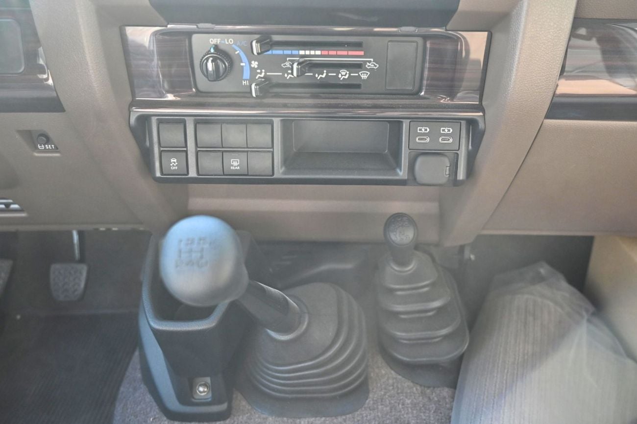 Toyota Land Cruiser 70 LC76 2.8L Manual Diesel