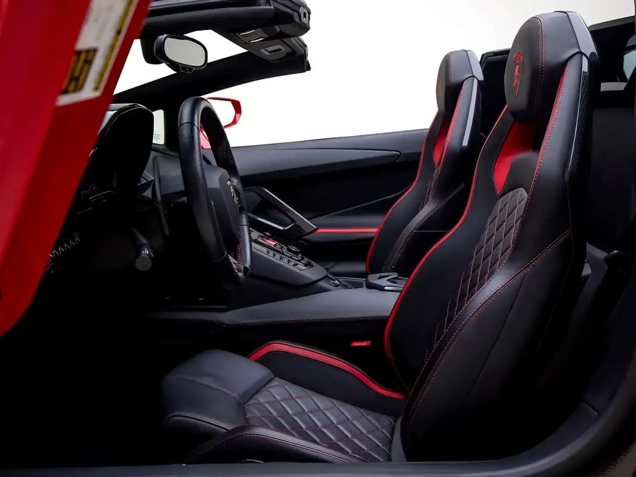 Lamborghini Aventador Roadster Roadster | GCC Spec