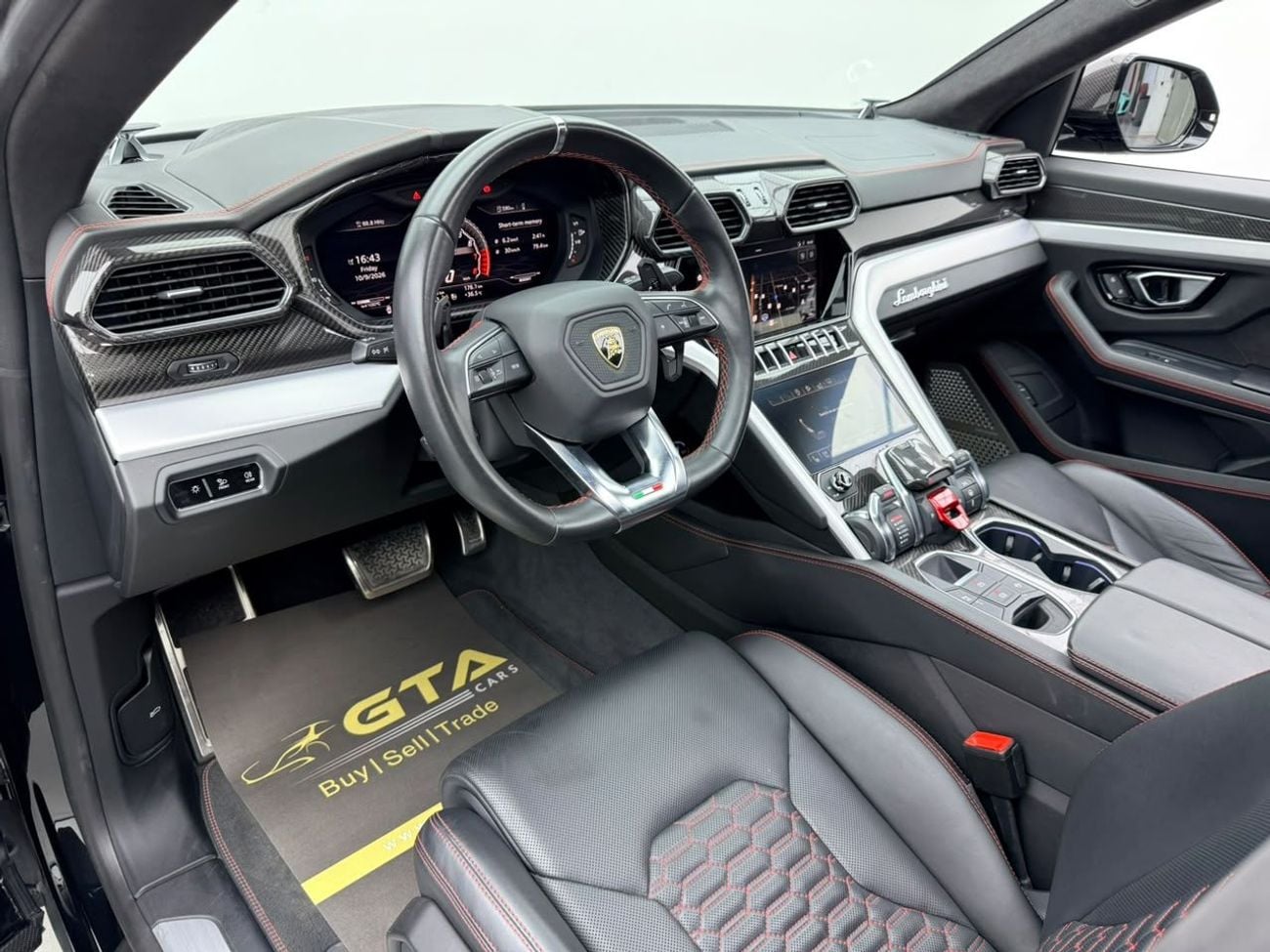 Lamborghini Urus STANDARD 2020 Lamborghini Urus, Warranty, Full Lamborghini Service History, Japanese Specs.