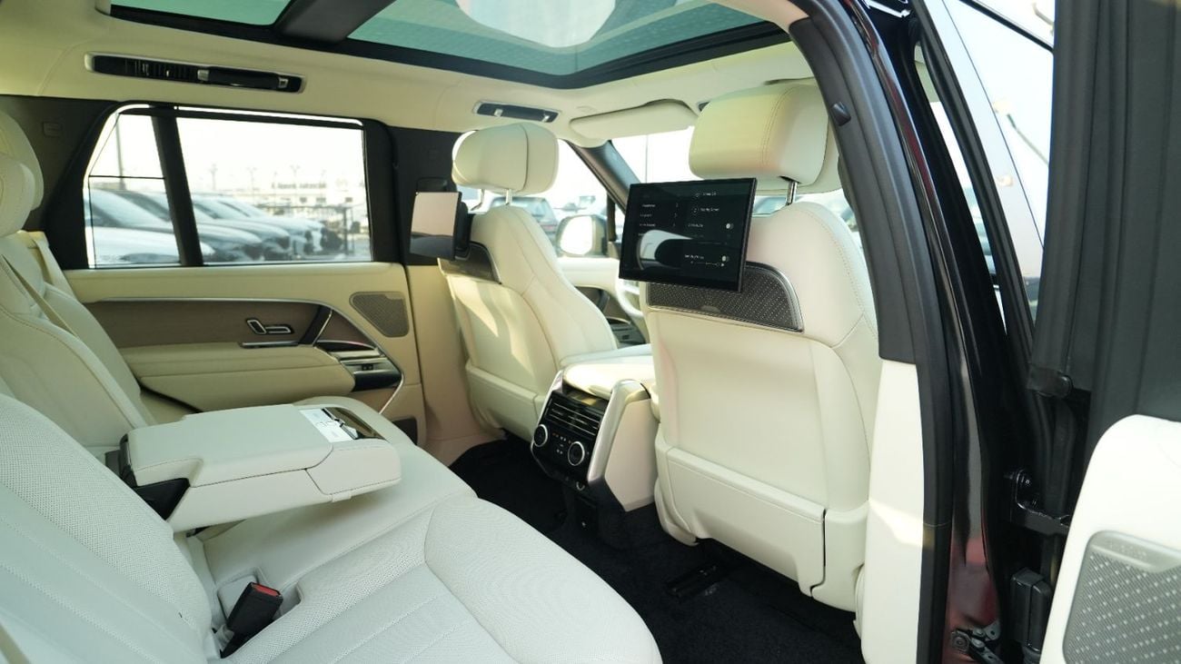 Land Rover Range Rover Santorini Black- white 2027MY Export Only