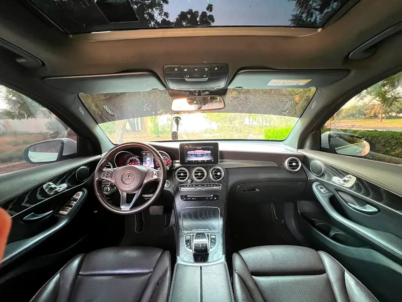 Mercedes Benz GLC250 GLC 250 4MATIC | GCC Specs | Excellent Condition
