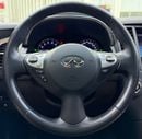 Infiniti QX70 LUXURY GCC .. Perfect condition .. V6 .. Top Range