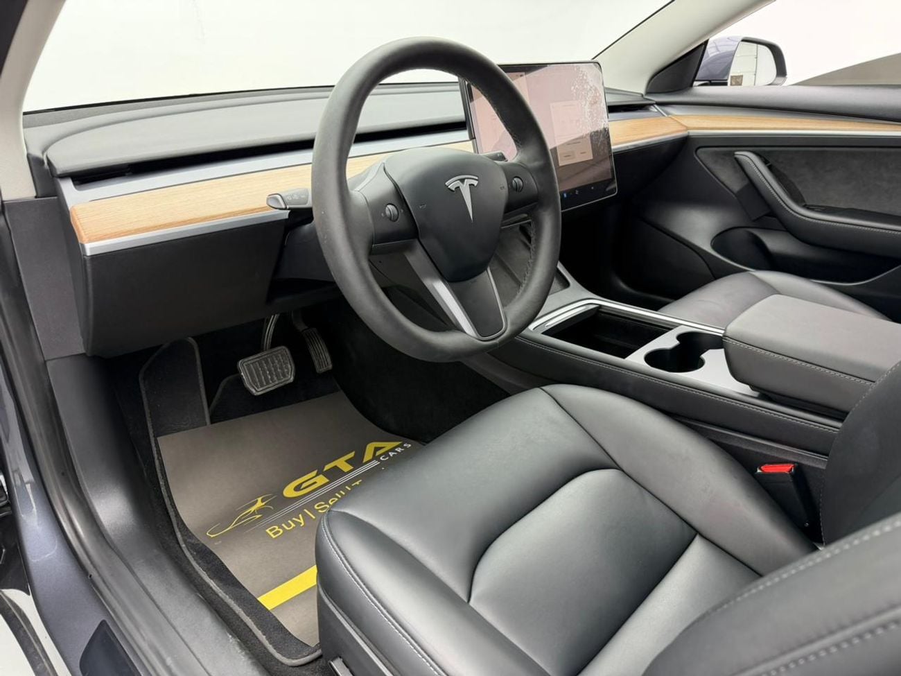 Tesla Model 3 LONG RANGE