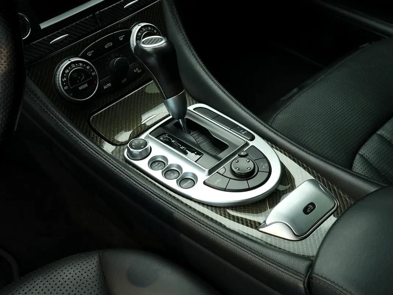 مرسيدس بنز SL 63 AMG SL 63 AMG - American Specs, High-Performance Convertible
