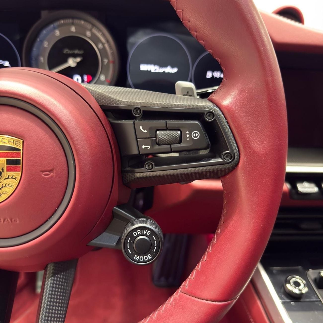 Porsche 911 TURBO GCC under warranty
