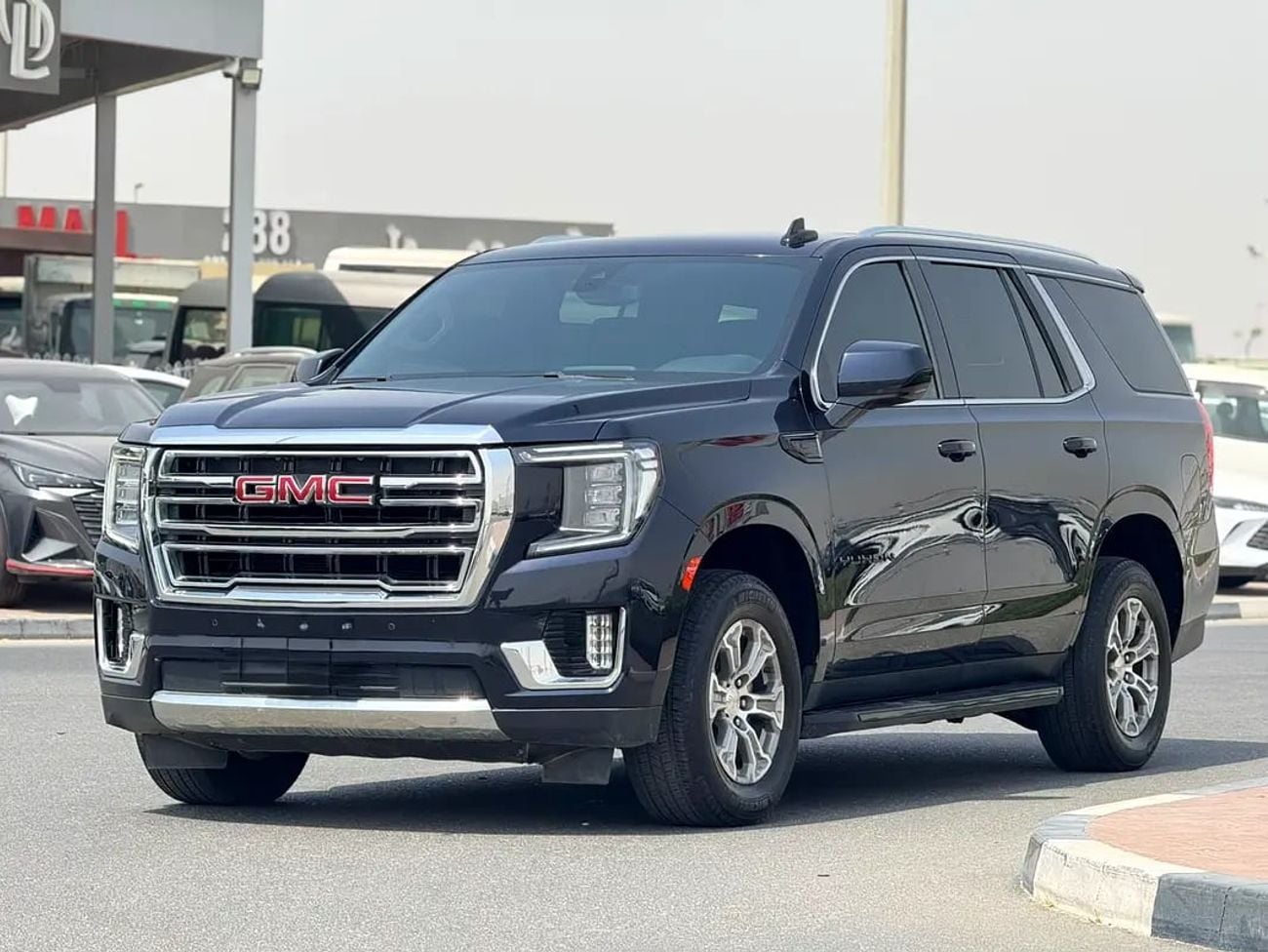 GMC Yukon SLE YOKON - AMERICAN SPECS - ONLY 94,000 KM