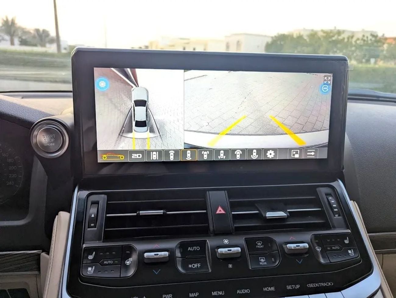 Toyota Land Cruiser GXR GCC specs Facelifted 2025 V6 4.0L Excellent Condition