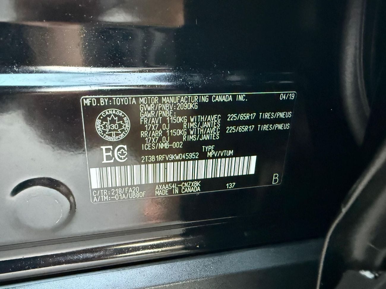 Toyota RAV4 LE AUTOMATIC PETROL SUV/CROSSOVER. ALL WHEEL DRIVE 5 SET CANADIAN SPECIFIC