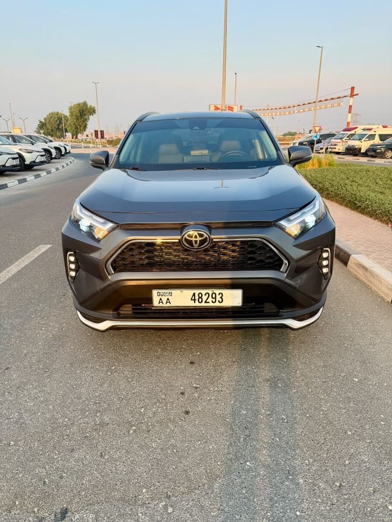 تويوتا راف ٤ XLE RAV4 XLE 4X4 AWD