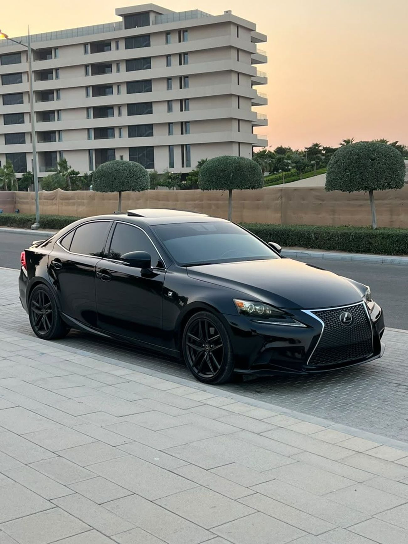 لكزس IS 350 F SPORT PLATINUM