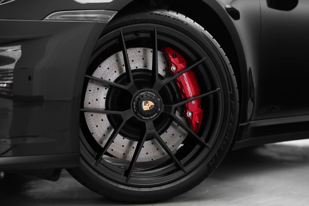 Porsche 911 CARRERA 4GTS