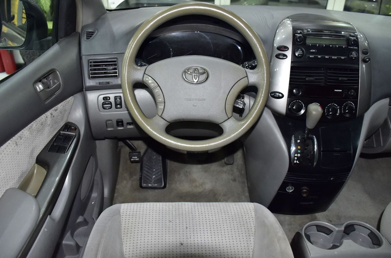Toyota Sienna LE EXCELLENT DEAL for our Toyota Sienna LE ( 2008 Model ) in Silver Color American Specs