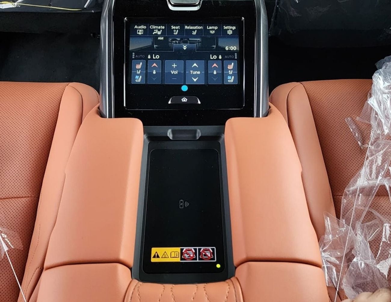 Lexus LX700h VIP LEXUS LX700 HYBRID SEATS || FULL OPTION | PETROL AT 3.5L V6 4WD (CODE # L7V) BLACK 2026