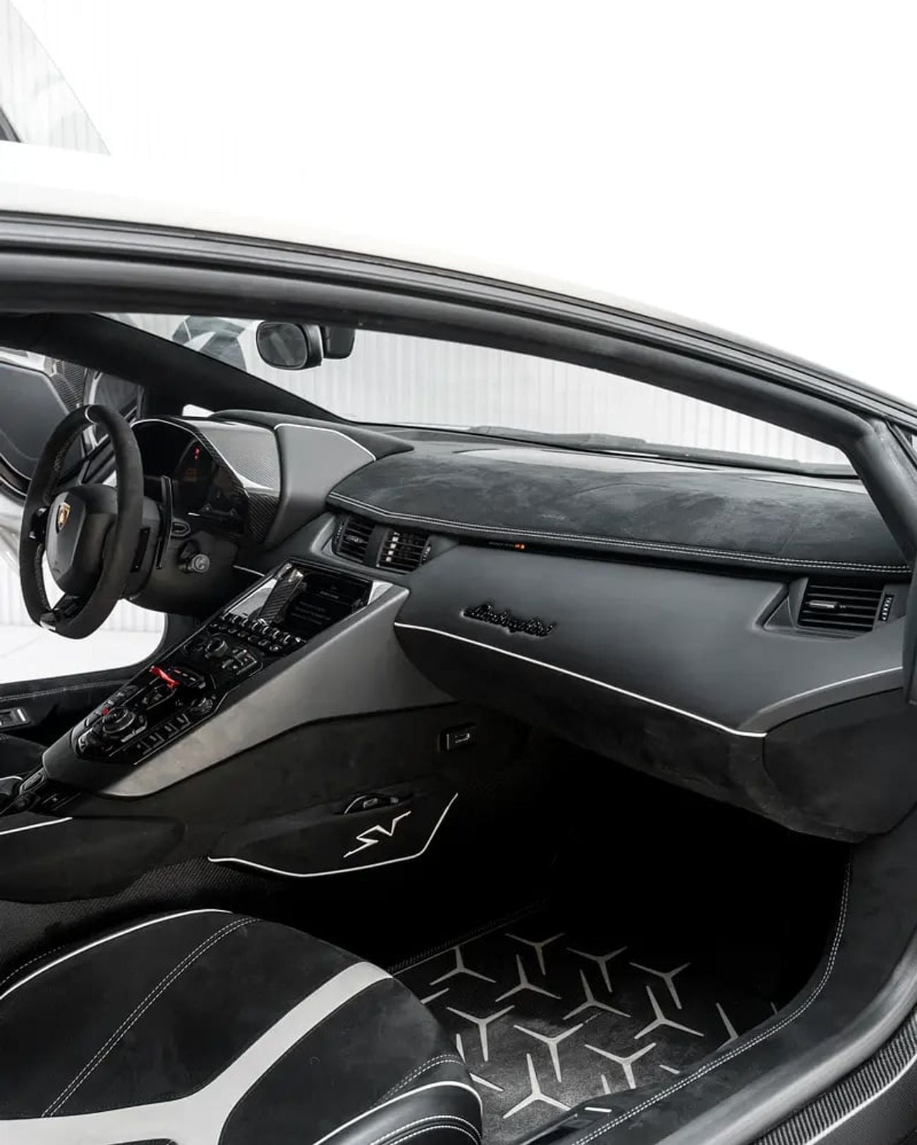 Lamborghini Aventador SV COUPE