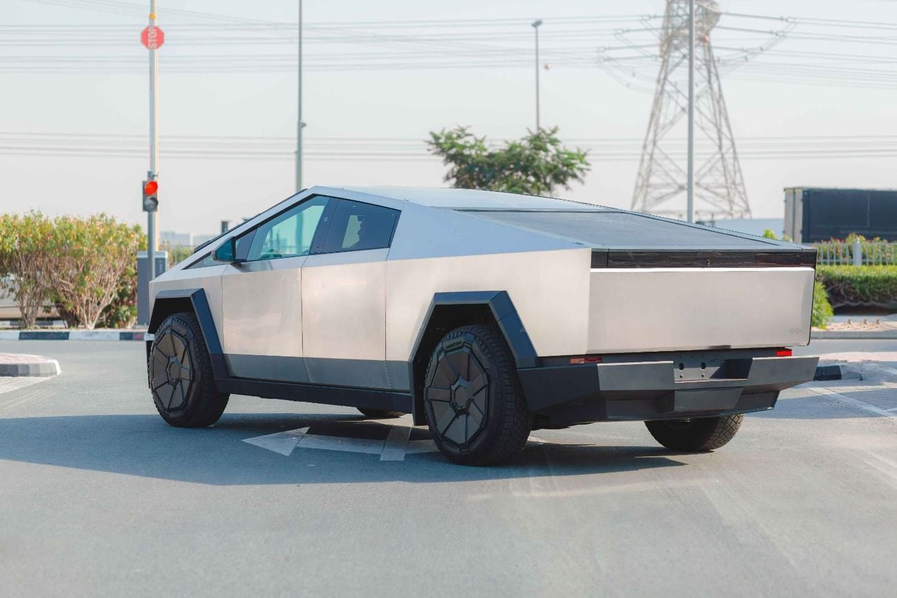 تسلا سايبرتراك FOUNDATION SERIES AWD