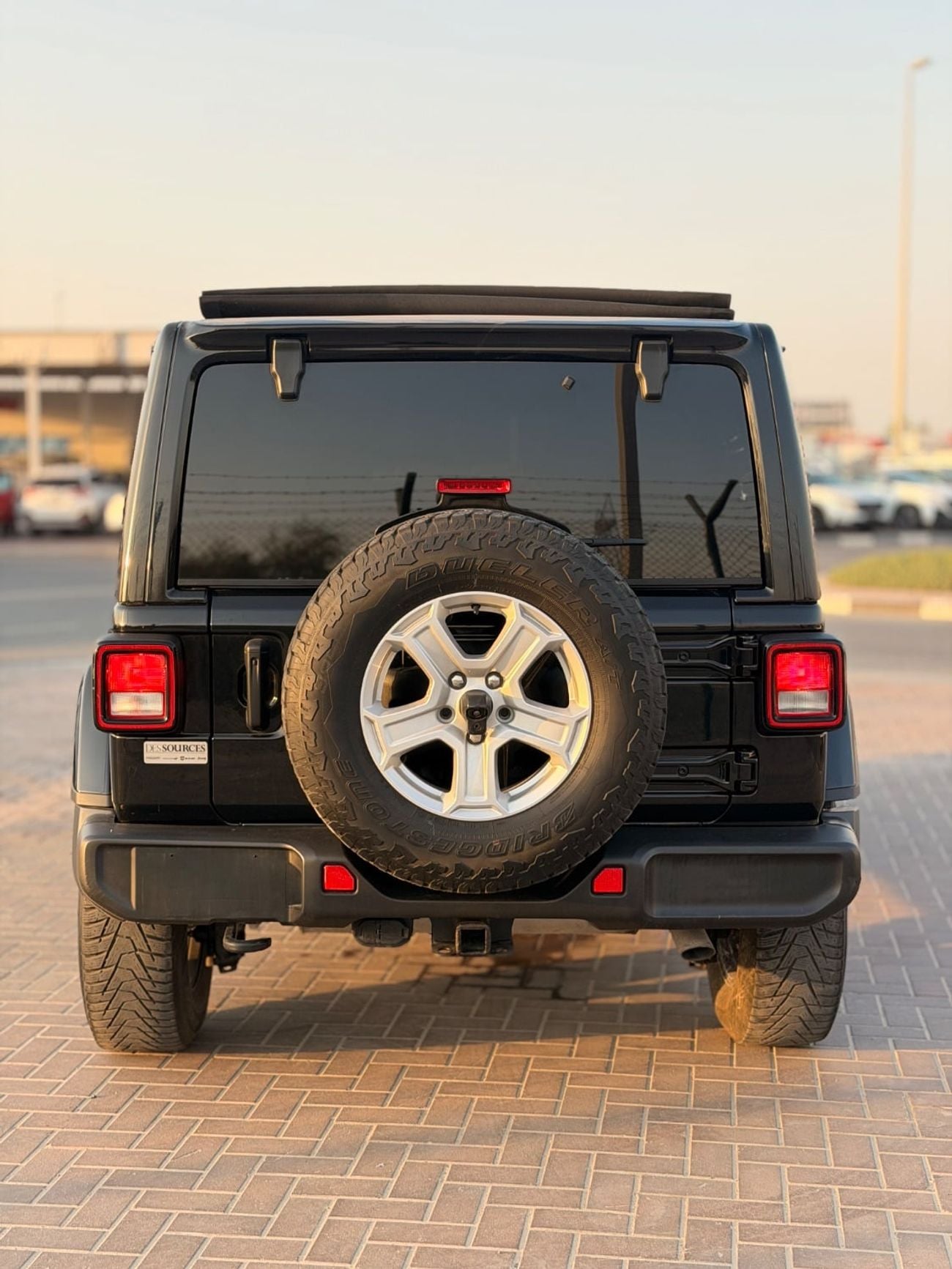 Jeep Wrangler Sahara 2.0L Full option