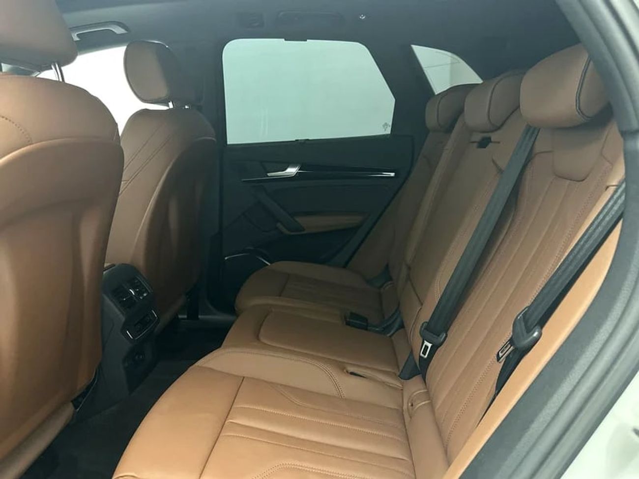 Audi Q5 45 TFSI S-LINE quattro 249hp (Ref# 078401)