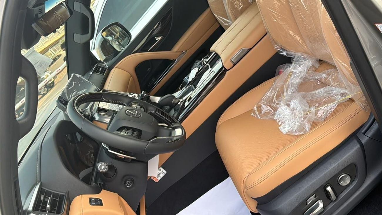 لكزس LX 700h SIGNATURE