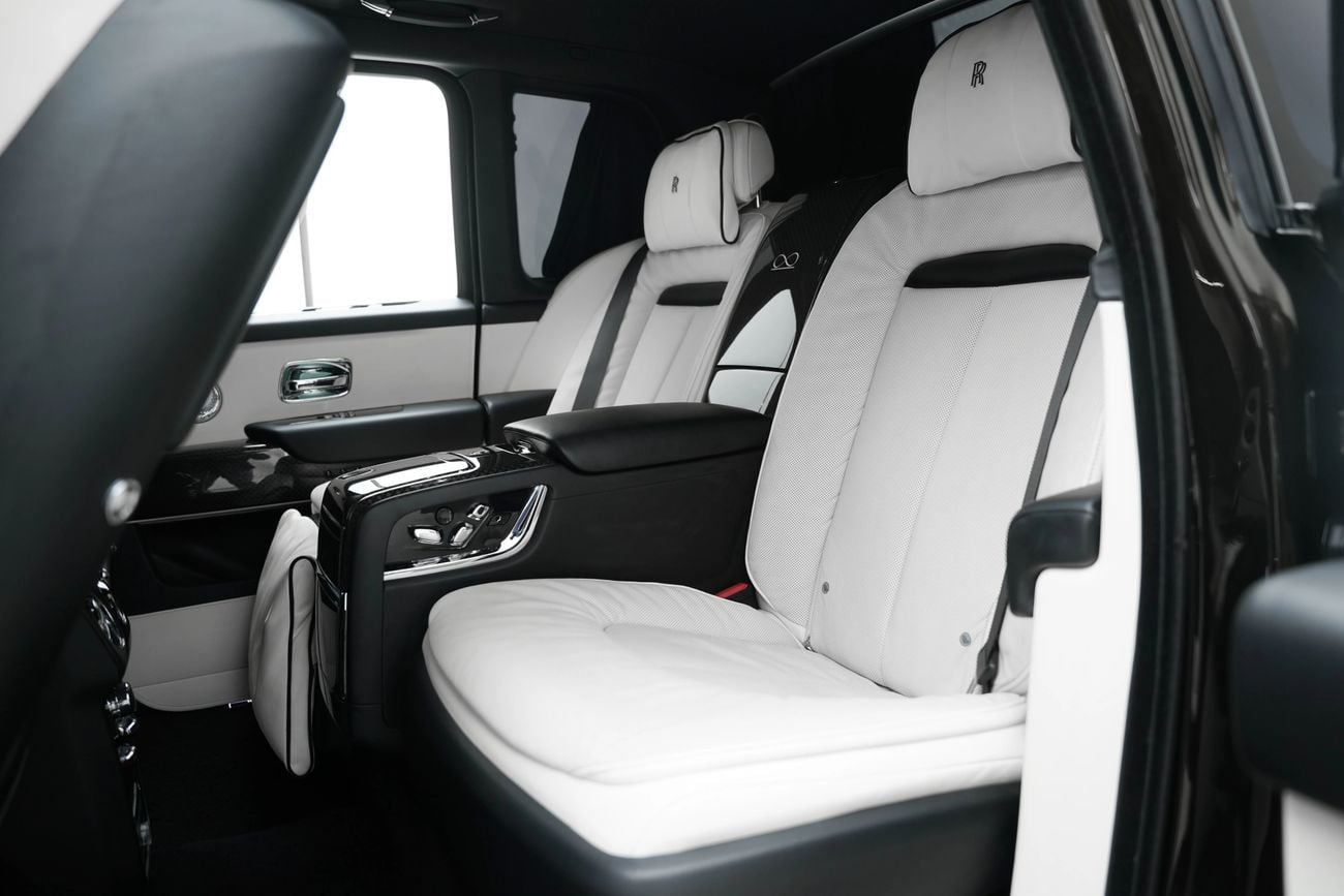 Rolls Royce Cullinan BLACK BADGE