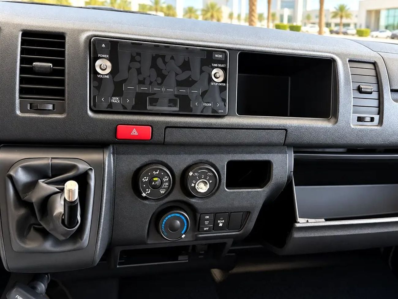 Toyota Hiace DX 2026 Toyota Hiace Commuter High-Roof | 15-Seater | 2.5L Diesel M/T | Export Ready from Africa
