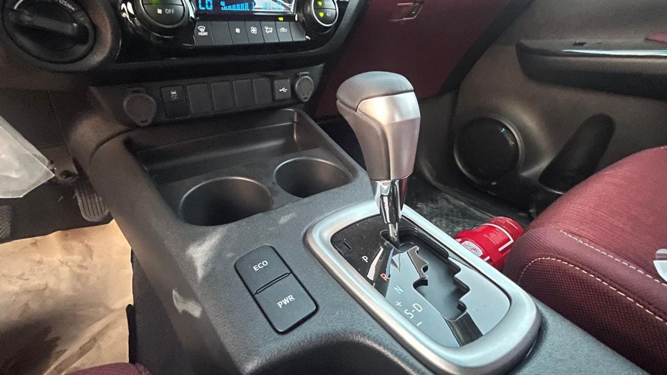 Toyota Hilux SR5