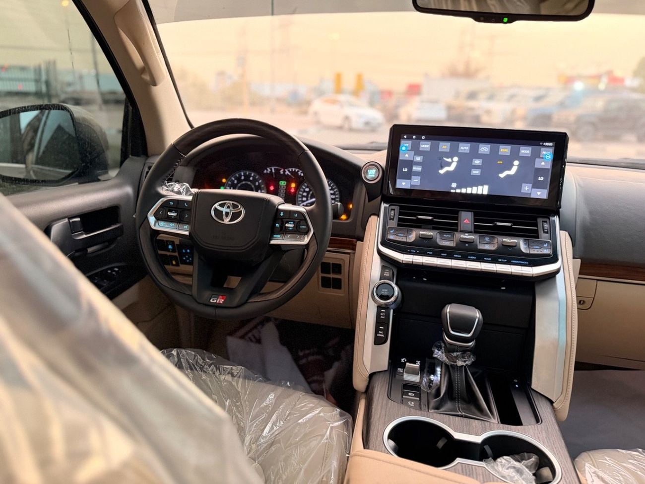 Toyota Land Cruiser GXR 2018 Upgrade 2024 V6 Full Option Petrol
