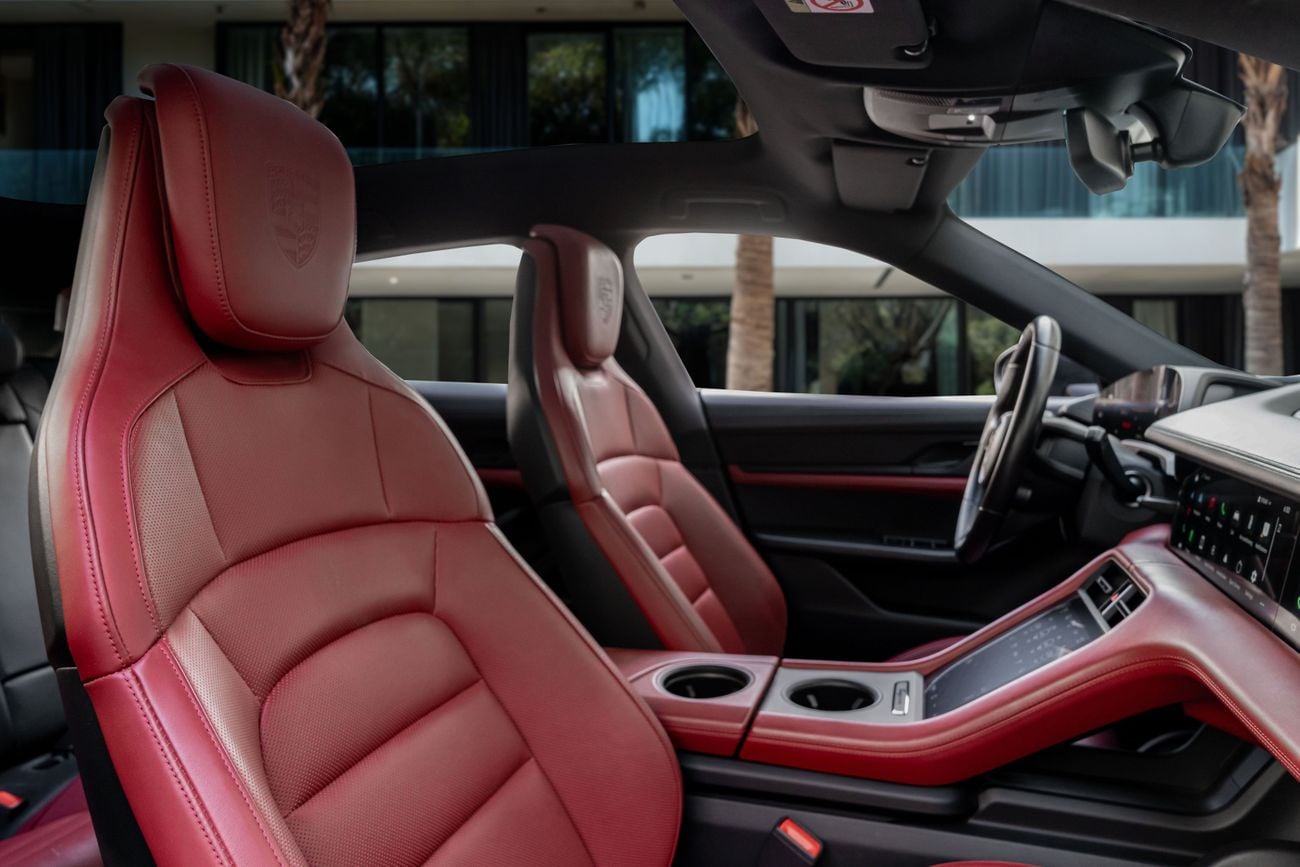 بورش تايكان 4 Cross Turismo Taycan 4 Cross Turismo | 5,092 P.M | 0% Downpayment | UNDER WARRANTY