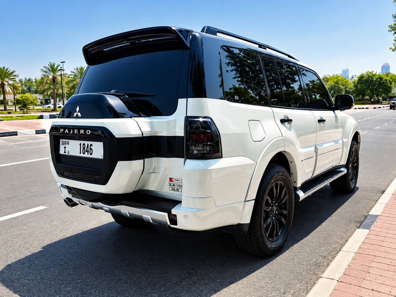 Mitsubishi Pajero GLS H/L PLATINUM