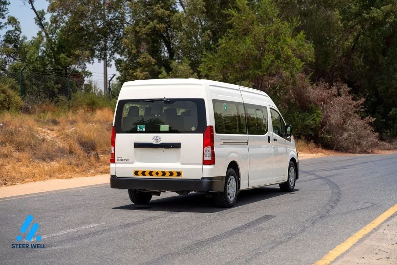 Toyota Hiace GL 2022 | H300 3.5L Petrol Manual 13-Seater Passenger Van | GCC Specs