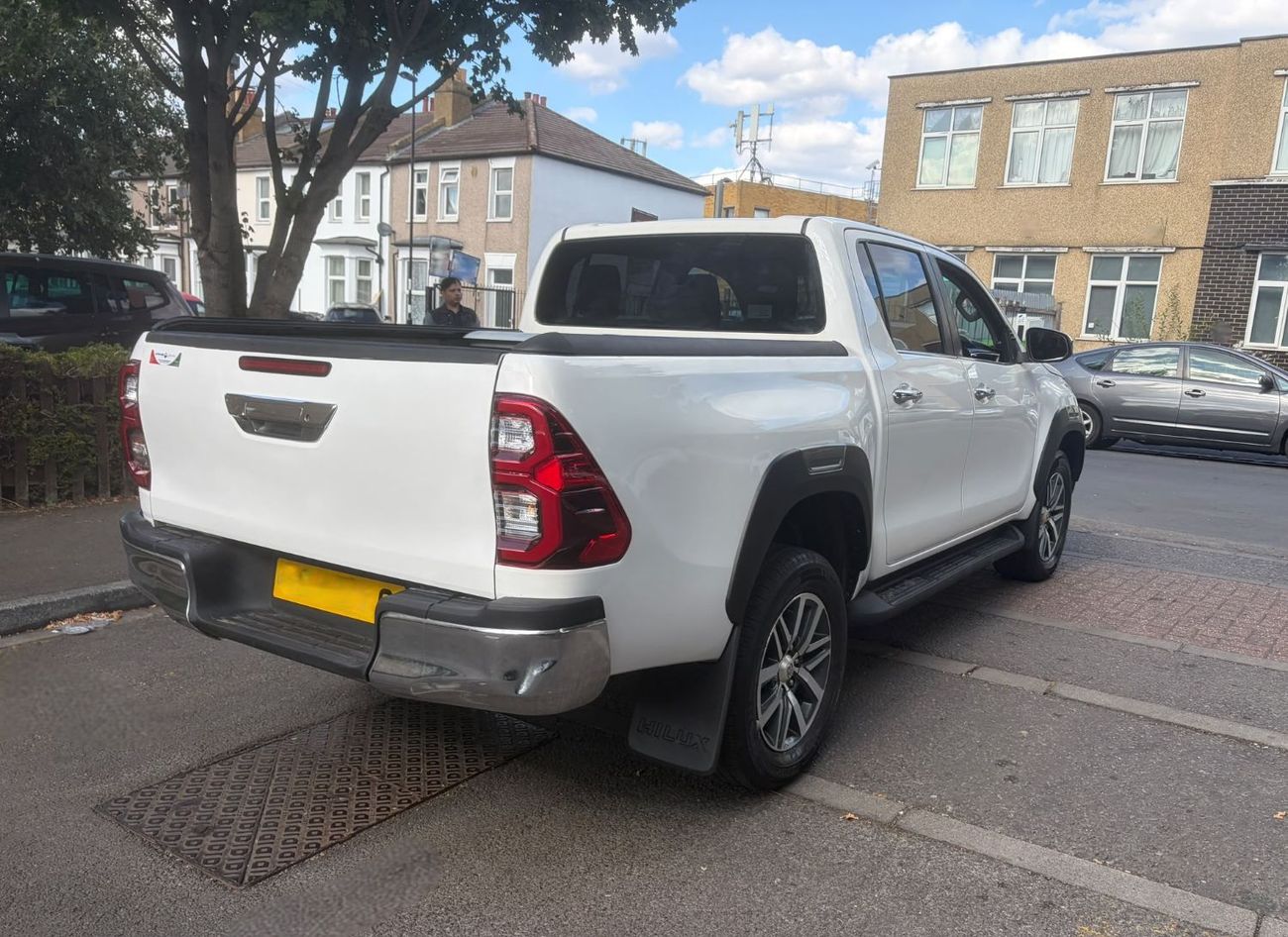 تويوتا هيلوكس . UK STOCK | 4WD | 2.4 Diesel Engine | AT | DOUBLE CABIN | INVINCIBLE