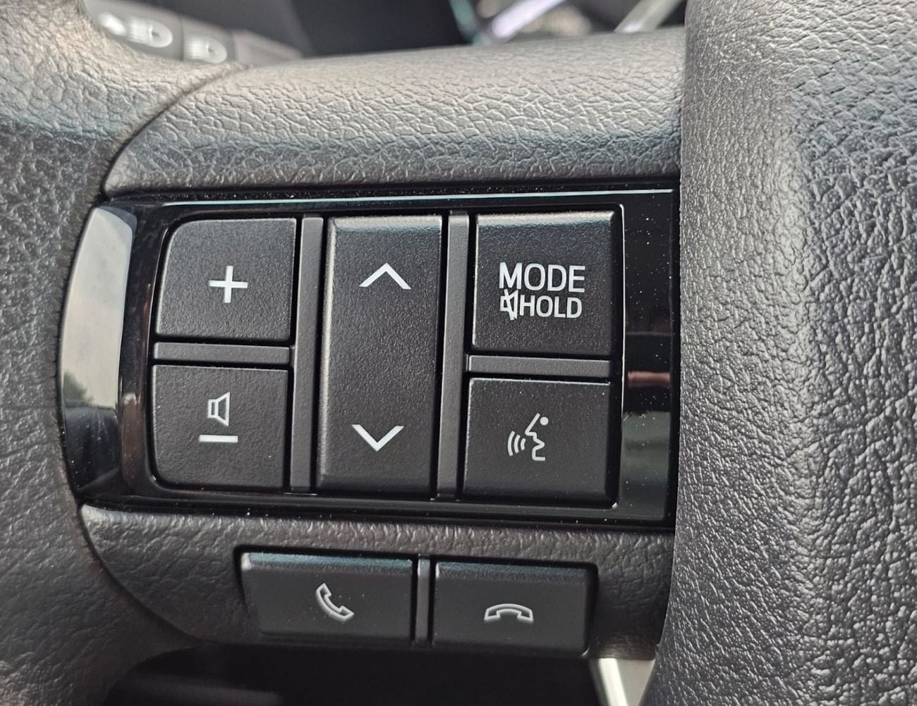 Toyota Hilux TOYOTA HILUX SR5 WIDE BODY DOUBLE CABIN || 2.4L DIESEL V4 M/T 4WD | DIFF-LOCK | REAR CAMERA | AUTO A