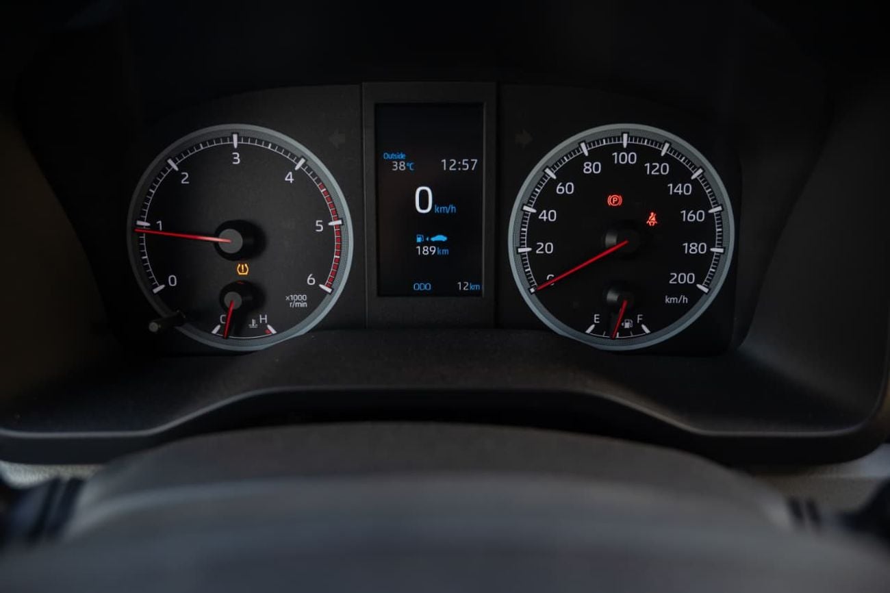 Toyota Hiace DX 2.8L PASSENGER 2026 MODEL GCC