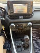 Toyota RAV4 LE AUTOMATIC PETROL SUV/CROSSOVER. ALL WHEEL DRIVE 5 SET CANADIAN SPECIFIC
