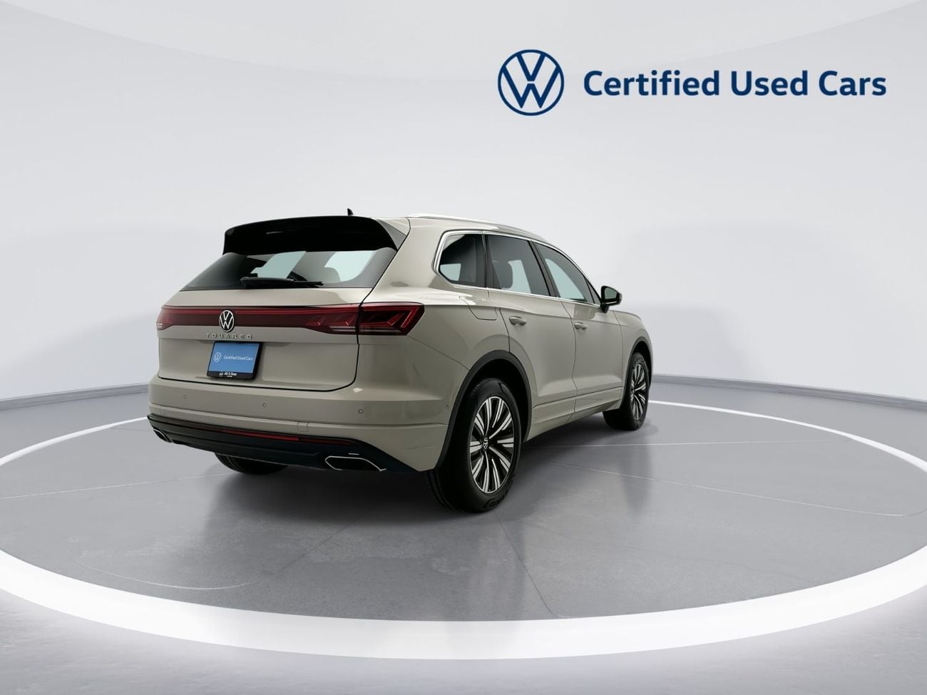 Volkswagen Touareg ELEGANCE Touareg Elegance 3L | Ex-Demo | Tirano19" Package | Luxury 4MOTION SUV | IQ.LIGHT HD Matrix | Varenn