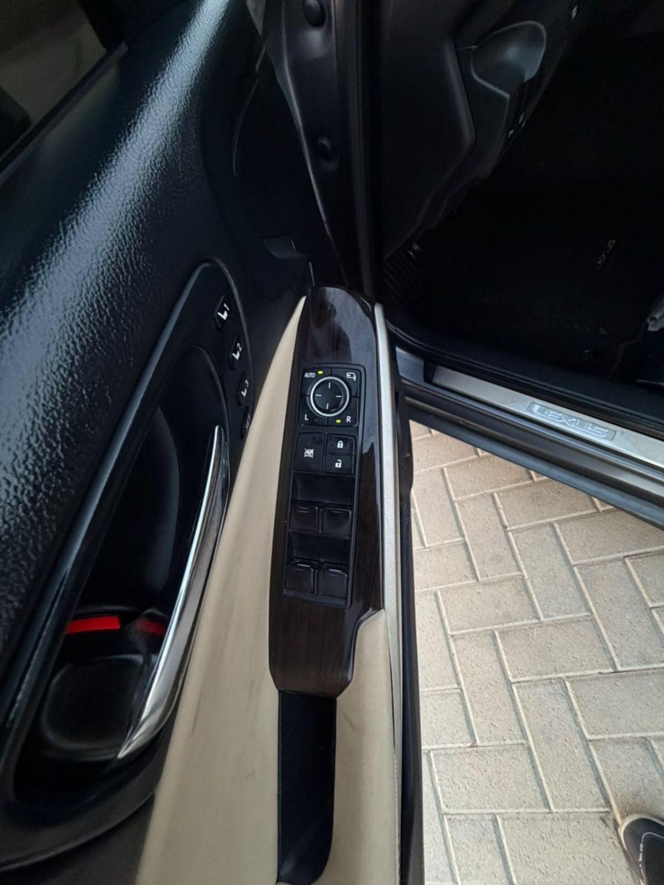 لكزس IS 250 بريستيج خليجي فل اوبشن فتحه سقف