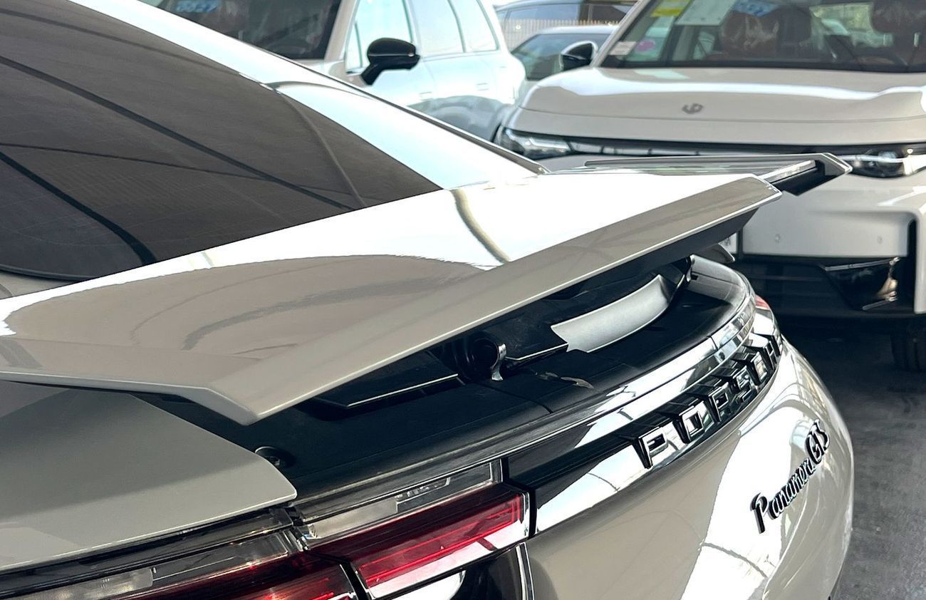 Porsche Panamera GTS 4.0L (475 HP) 2020 American Specification