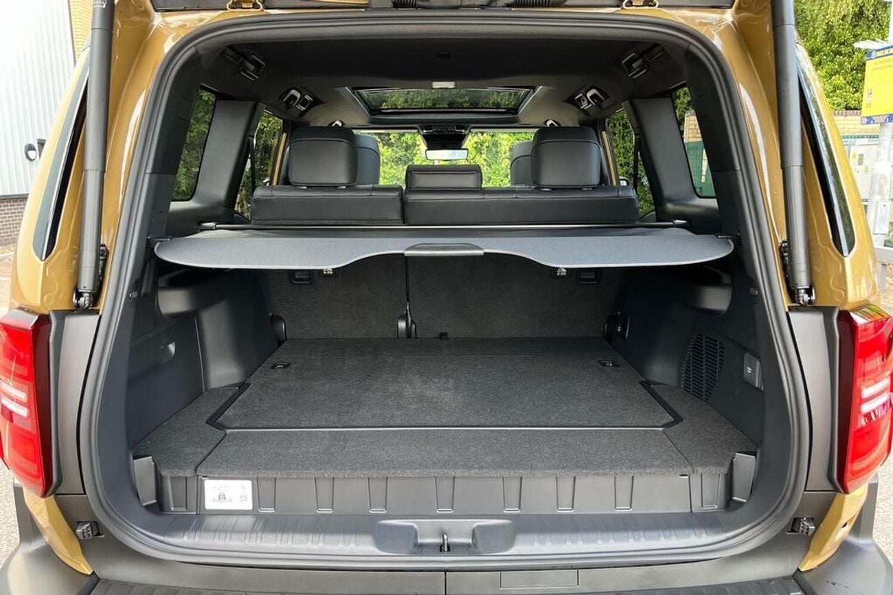 Toyota Land Cruiser TOYOTA LAND CRUISER INVINCIBLE RIGHT HAND DRIVE EXPORT ONLY
