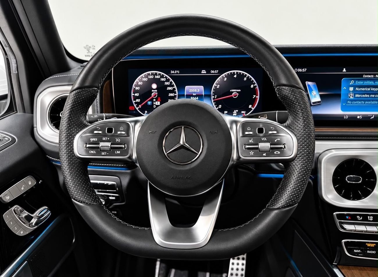 Mercedes Benz G500 STANDARD