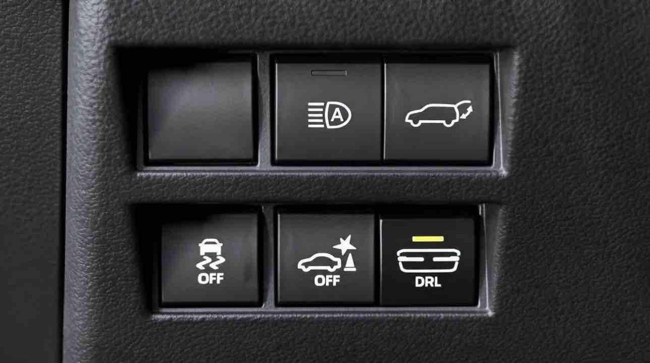Toyota Land Cruiser VXR 3.5TT VXR HYBRID HUD-JBL SPEAKERS-YM2026 BLACK RED