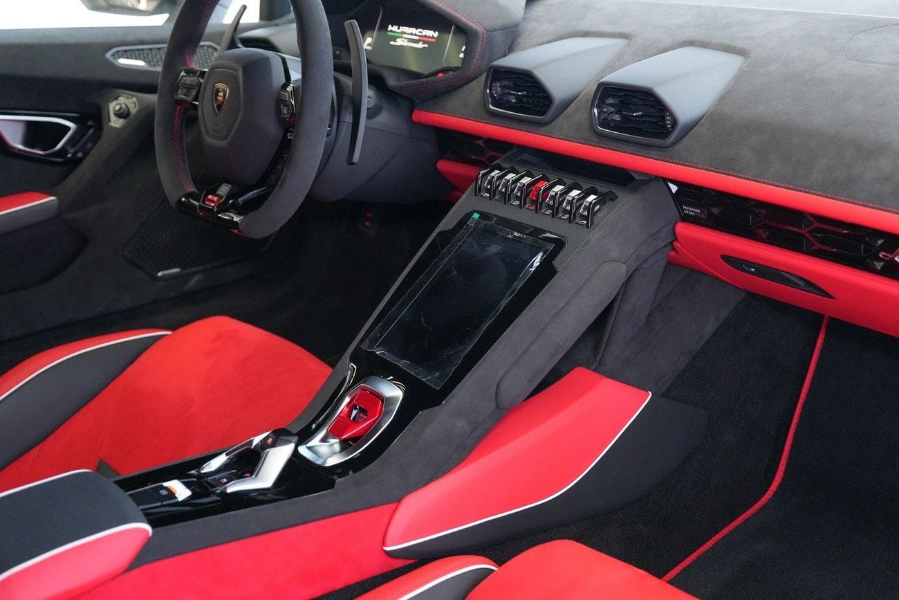 Lamborghini Huracan STERRATO