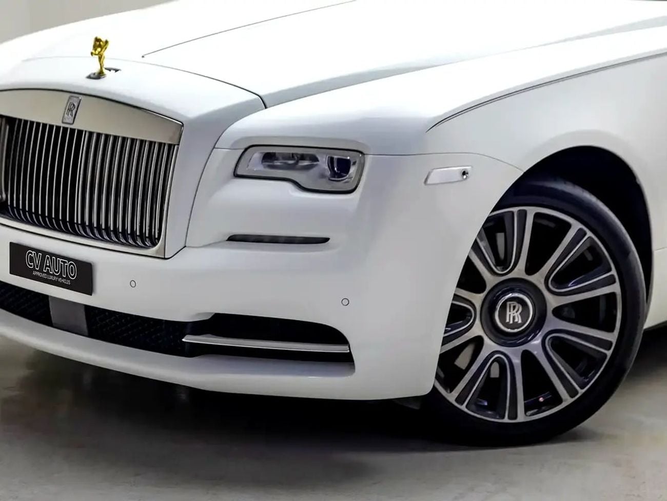 Rolls Royce Dawn GCC Specs | Luxury Convertible