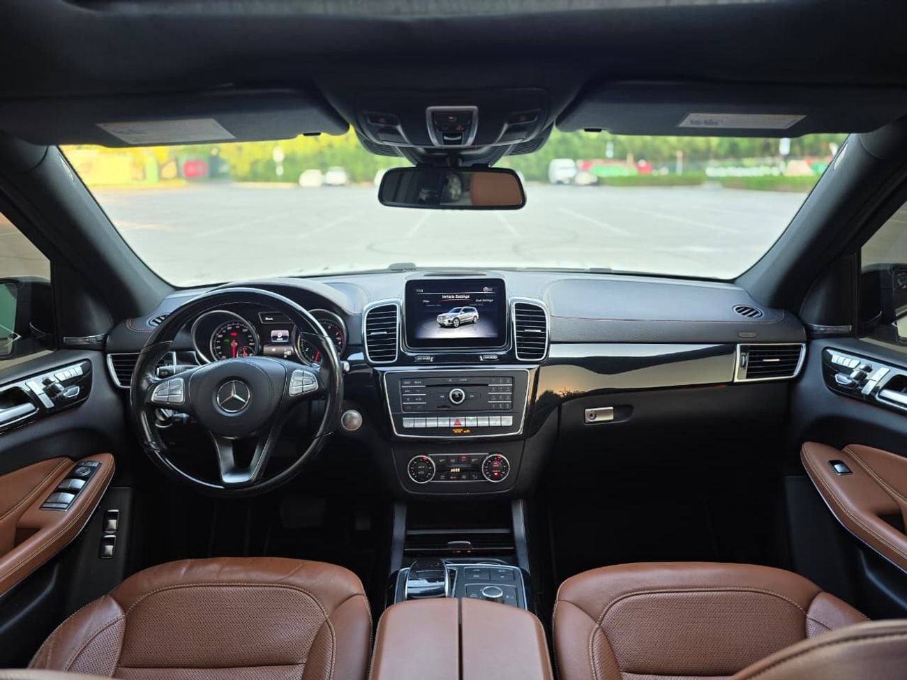 Mercedes Benz GLS500 STANDARD 2018 Mercedes-Benz GLS 550 - American Specs - Excellent Condition
