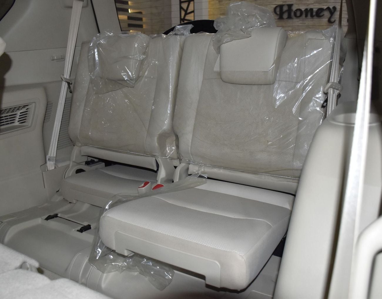 Toyota Prado VXR EXCELLENT DEAL for our Toyota Prado VXR ( 2023 Model ) in White Color GCC Specs