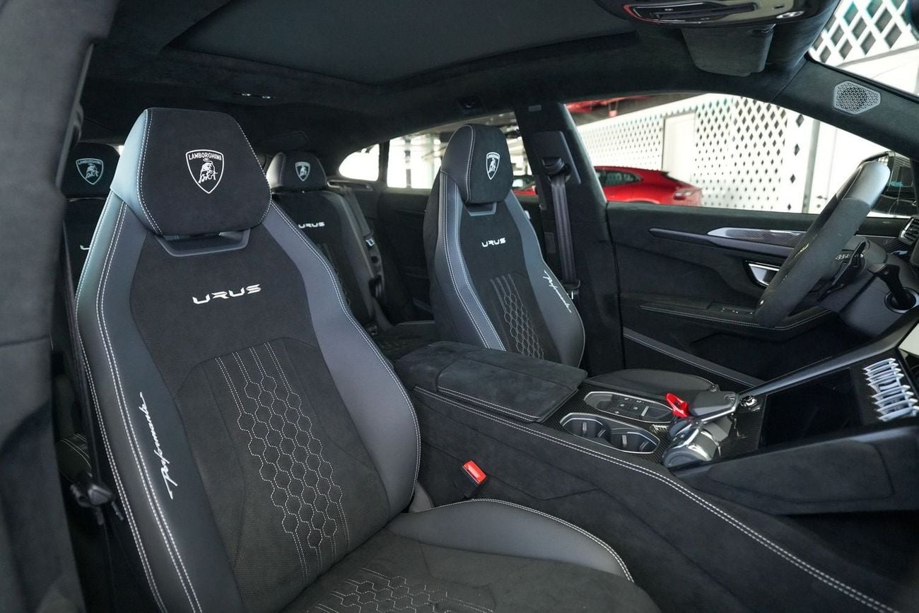 لامبورغيني اوروس PERFORMANTE