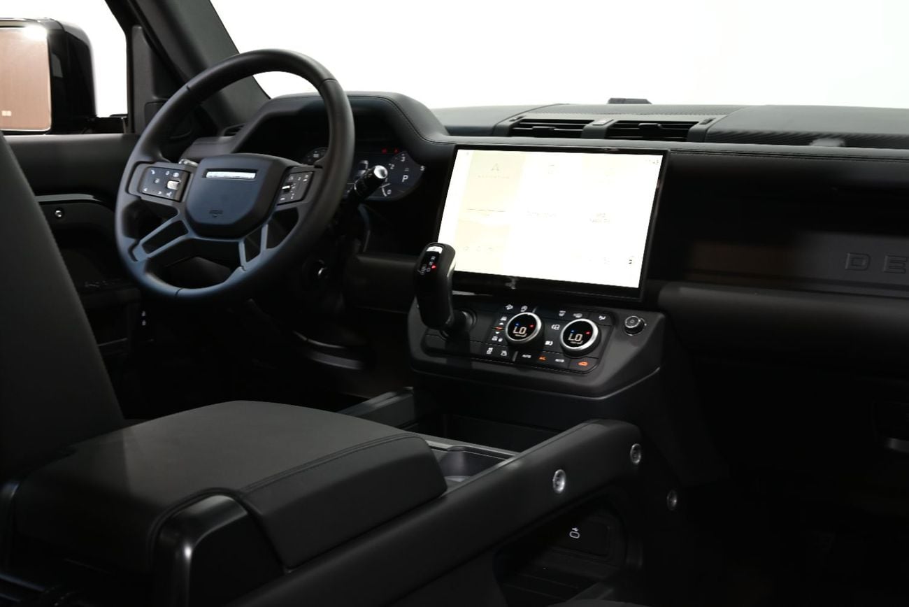 Land Rover Defender 110 X-DYNAMIC HSE P400 2026 Land Rover Defender 110 X-Dynamic HSE P400, 5 Years Land Rover Warranty, Brand New*, GCC