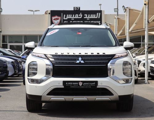 Mitsubishi Outlander GLX HIGHLINE ACCIDENTS FREE - GCC - H LINE - PERFECT CONDITION INSIDE OUT
